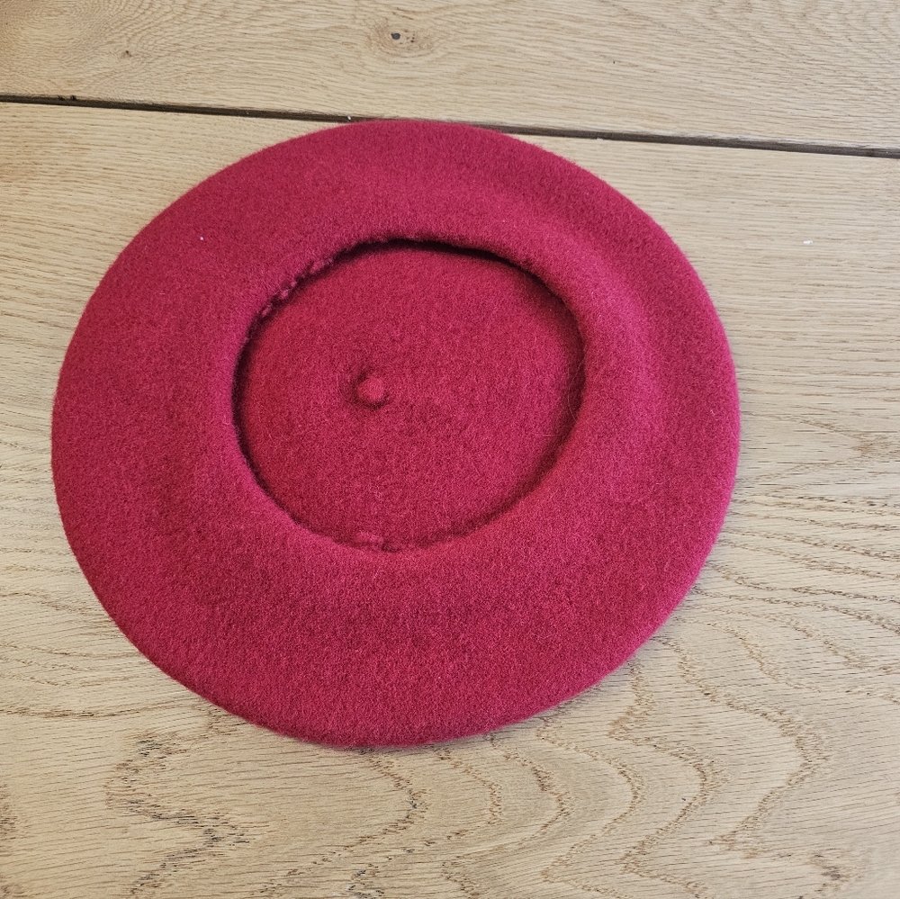 ASOS Vibrant Red Beret - Picture 3 of 3